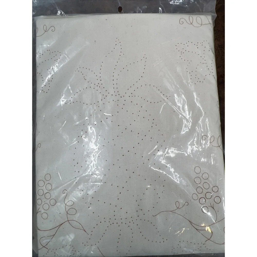 Vtg New Cathy Needlecraft Candlewickery Pineapple Table Runner Kit 16x52 Sealed
